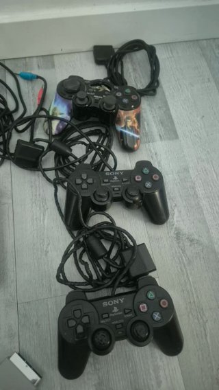 PS2 Slim Negra + Lote Accesorios