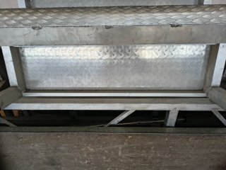 Escalera metálica industrial