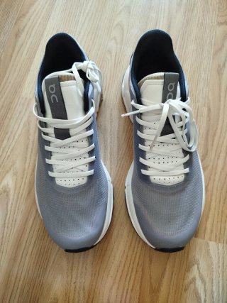 Zapatillas On Cloudnova form