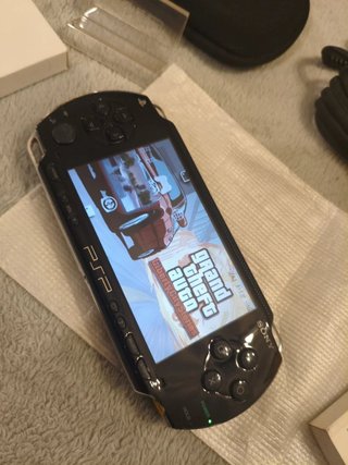 PSP Sony Giga Pack completa + juegos
