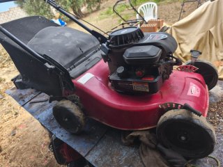 Cortacésped Castelgarden 148cc