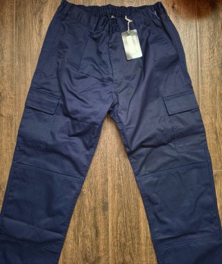 Pantaloni da lavoro blu nuovi