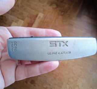 Putter STX Modelo 9620 y funda Vin