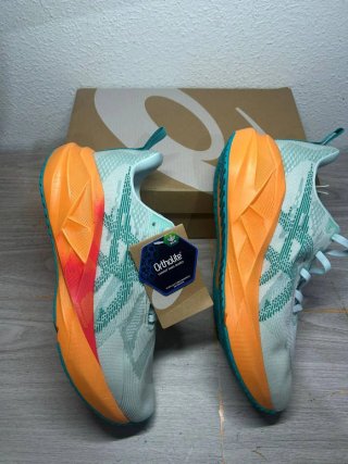 Asics Novablast 5 Talla 40 Naranja/Verde