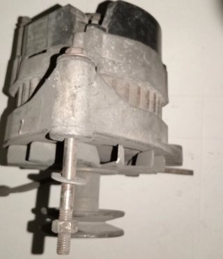 Alternador de coche usado
