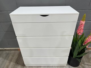 Cómoda blanca con espejo y divisiones