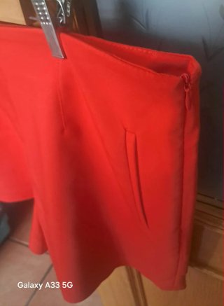 Pantalón corto rojo