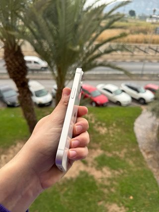 iPhone 14 - 100% Batería
