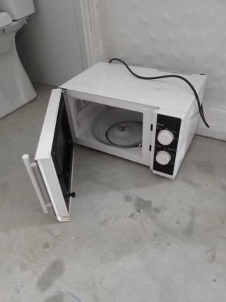 Microondas blanco