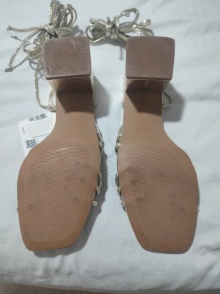 Mango Sandalias Tacon Dorado talla 36