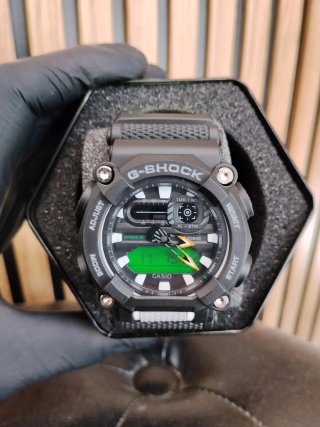 Reloj Casio G-SHOCK GA-900 Negro/Verde