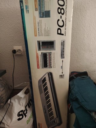 Roland PC-80 Teclado Eléctrico
