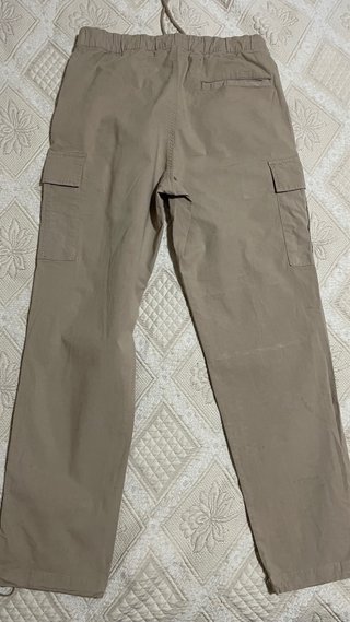 Pantalones cargo beige