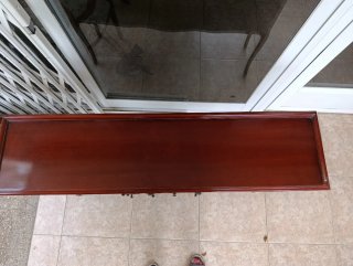 Recibidor de madera con cajones