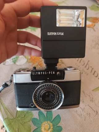 Olympus PEN Cámara + Flash Sunpak GX14