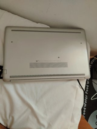 Portátil HP plateado