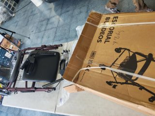 Andador Mobiclinic Plegable con Asiento y Cesta