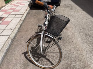 Bicicleta Paseo con Cesta y Portabultos