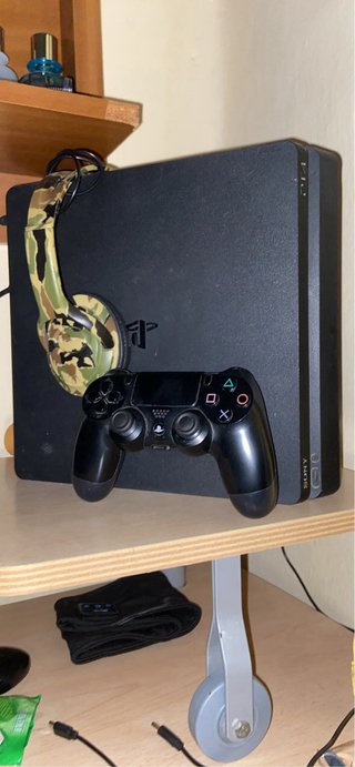 PS4 Slim Sony Negra