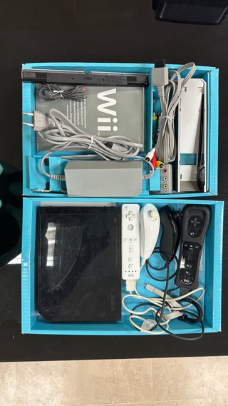Nintendo Wii Negra RVL-001 Completa + 2 Mandos