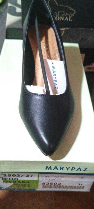 Zapatos de tacón negros talla 37