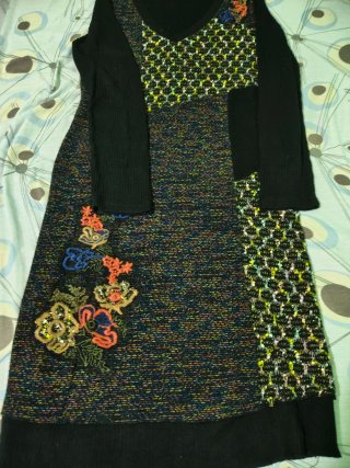 Vestido negro de manga larga