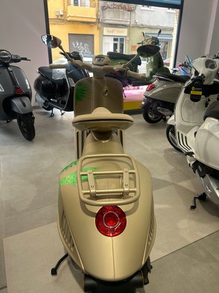 Vespa 946 Dragon Edición Limitada