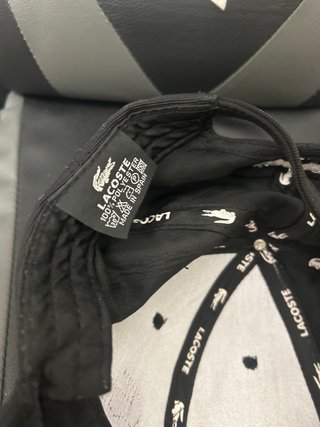 Gorra Lacoste Negra con Logo Verde
