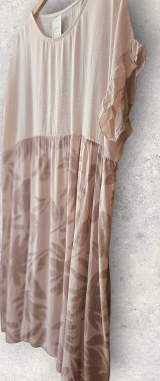 Vestido oversize estampado hojas