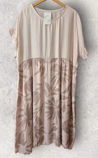 Vestido oversize estampado hojas