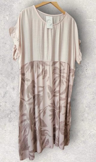 Vestido oversize estampado hojas