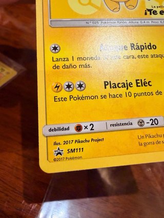 Pack Cartas Pokémon Pikachu con Gorra