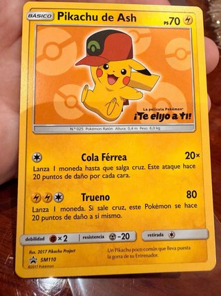 Pack Cartas Pokémon Pikachu con Gorra