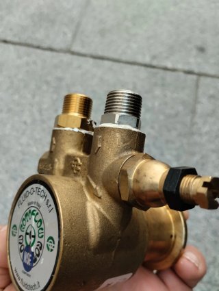 Cabeza de bomba de café