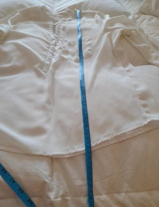 Blusa blanca de manga larga