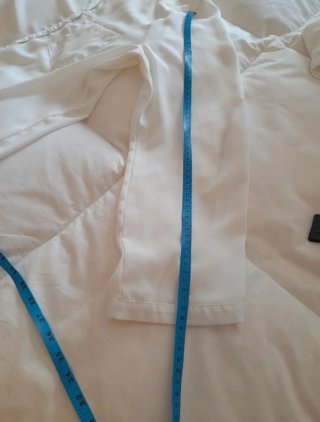 Blusa blanca de manga larga