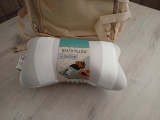 Mochila térmica y cojín de playa