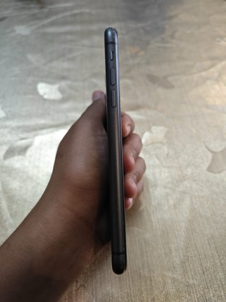 iPhone 11 64 GB Negro