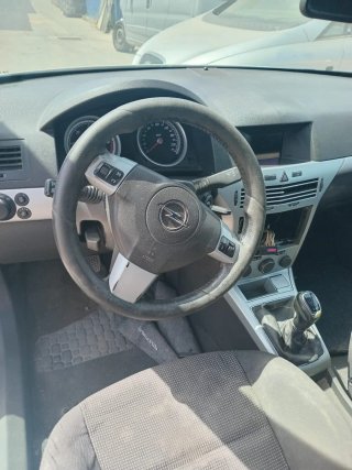 Despiece Opel Astra GTC 2009
