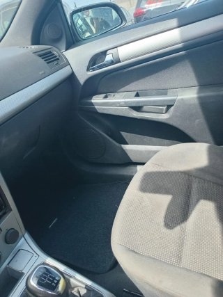 Despiece Opel Astra GTC 2009