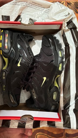 Zapatillas Nike TN Air Max Plus Negras Amarillas