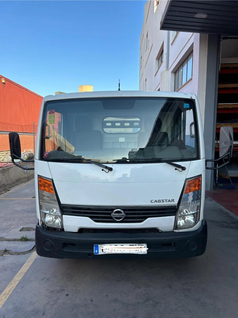 Nissan Cabstar 2008 - foto 1