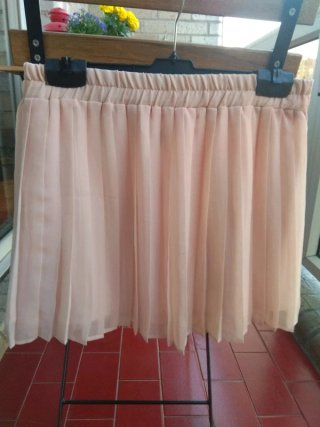 Falda plisada rosa empolvado talla M