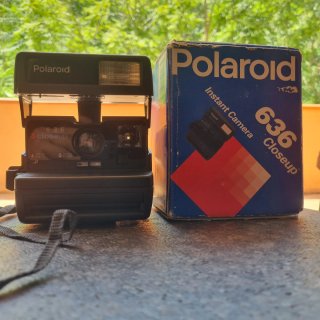 Polaroid 636 Closeup Instant Camera