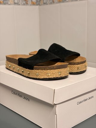 Sandalias Calvin Klein Jeans Plataforma Tachuelas
