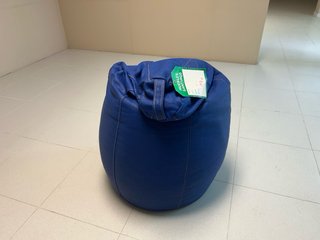 Sillas metálicas con asiento y respaldo sintético
