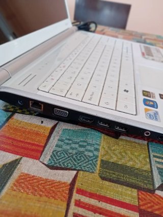 Packard Bell EasyNote T366 Portátil