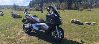 Gilera GP800 Maxi Scooter Negra/Plata