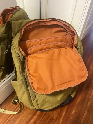 Mochila Thule Paramount 27L Verde Oliva