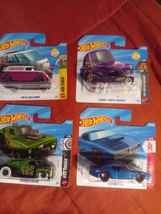 Lote 4 coches Hot Wheels: VW ID. Buzz Bomb, Tooned